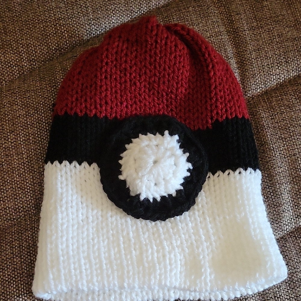 Handmade Pokéball Beanie Hat | Crochet Pokémon Gift | Unisex Winter Hat Pokémon